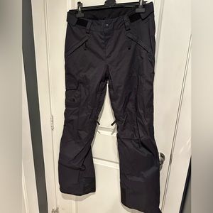 Brand New North Face Women’s snow / ski pants size large